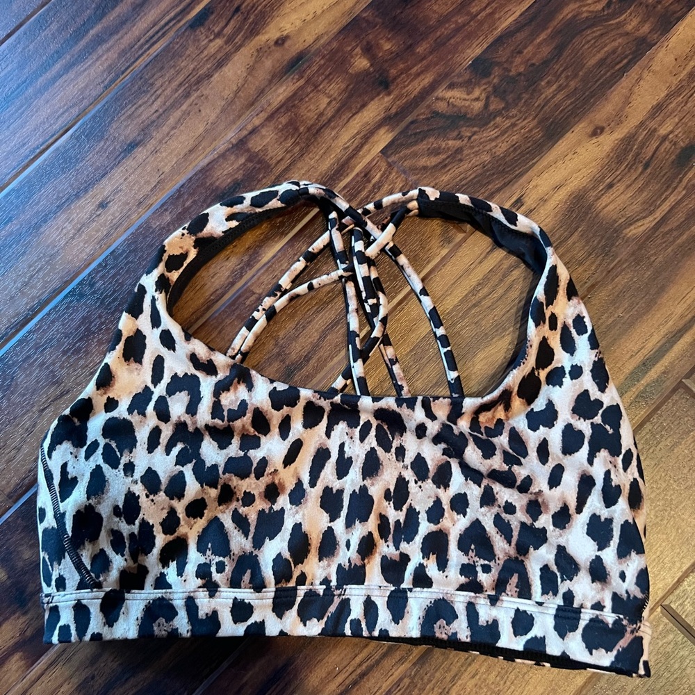 Victoria’s Secret sports bra, medium, perfect condition!